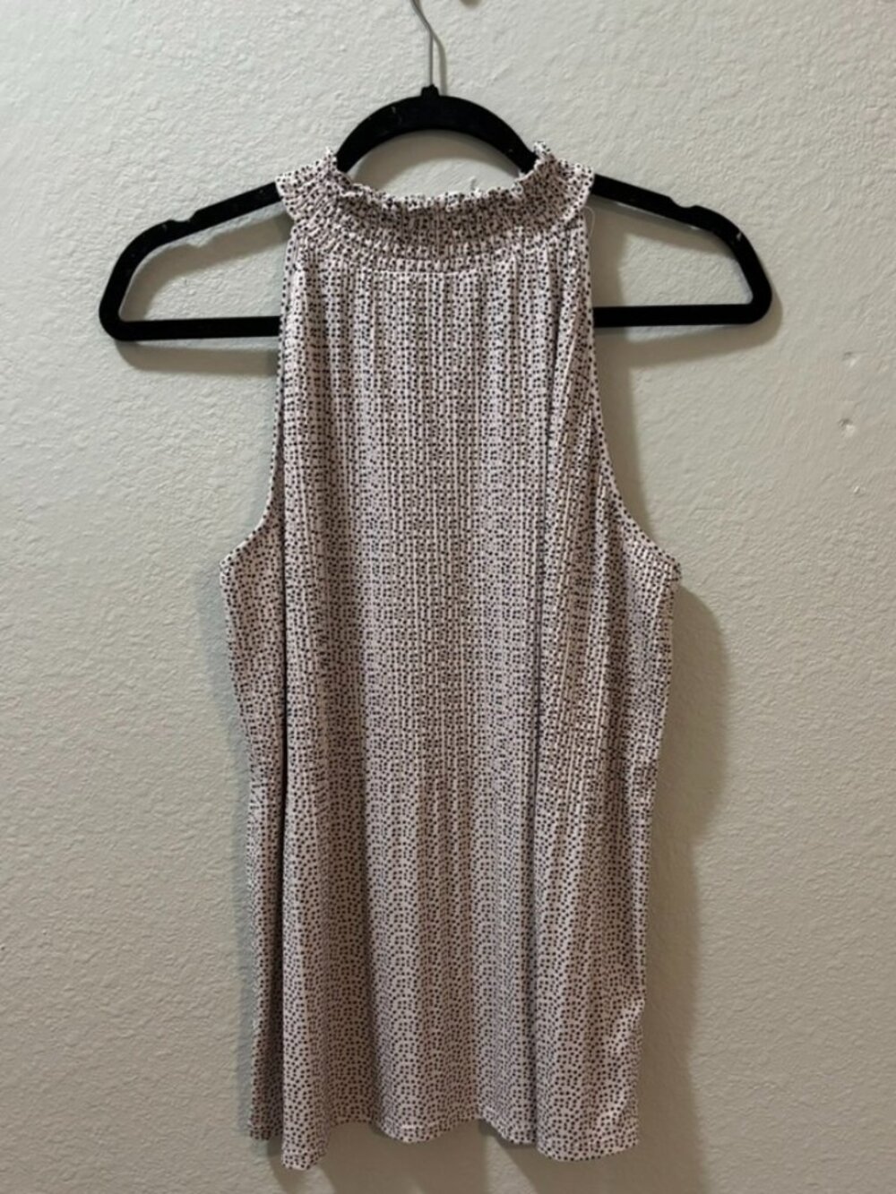 Adrianna Papell Black and Pink Polka Dot Mock Neck Sleeveless Blouse Size Medium